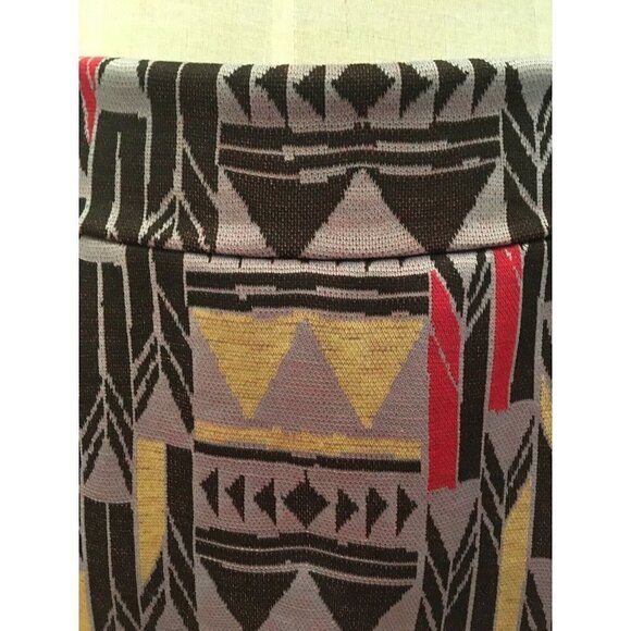 LuLaRoe CASSIE Skirt Grey Black Gold Red Arrows Aztec Tribal Size Small NEW - Picture 3 of 4